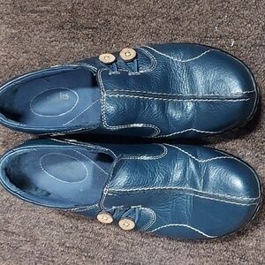 Clarks  Artisan Unstructured Women's Navy Blue Leather Slip-on Shoes Sz 6M